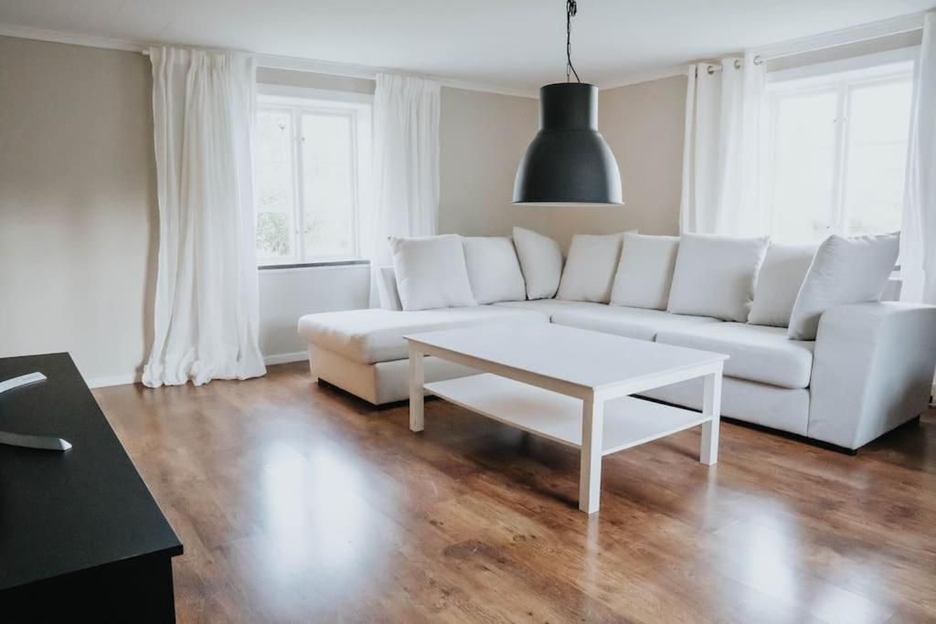 Villa Pa Landet, Habo Eksteriør bilde
