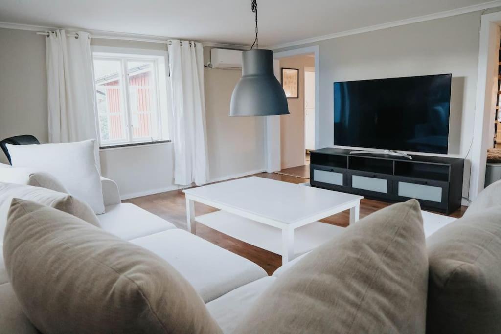 Villa Pa Landet, Habo Eksteriør bilde